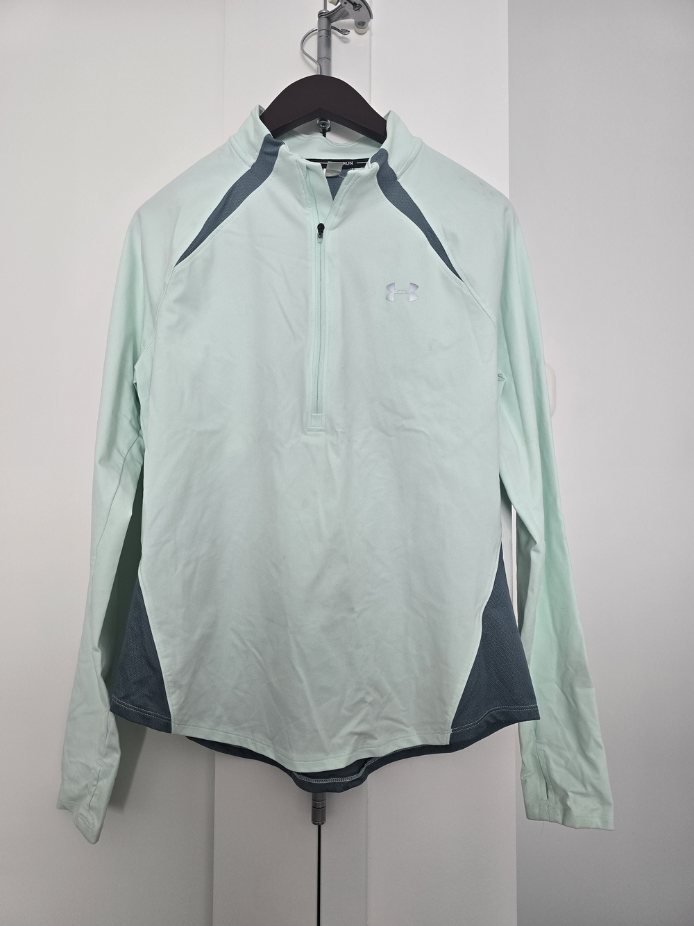 Under Armour Women’s Mint Long-Sleeve Quarterzip